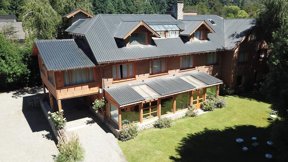 Hosteria El Establo Inn in Villa La Angostura