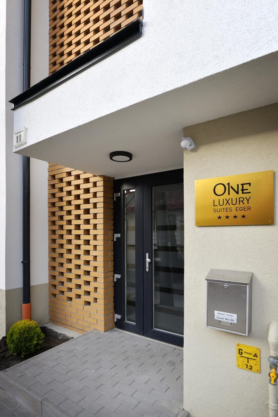 Property building, Facade/entrance
