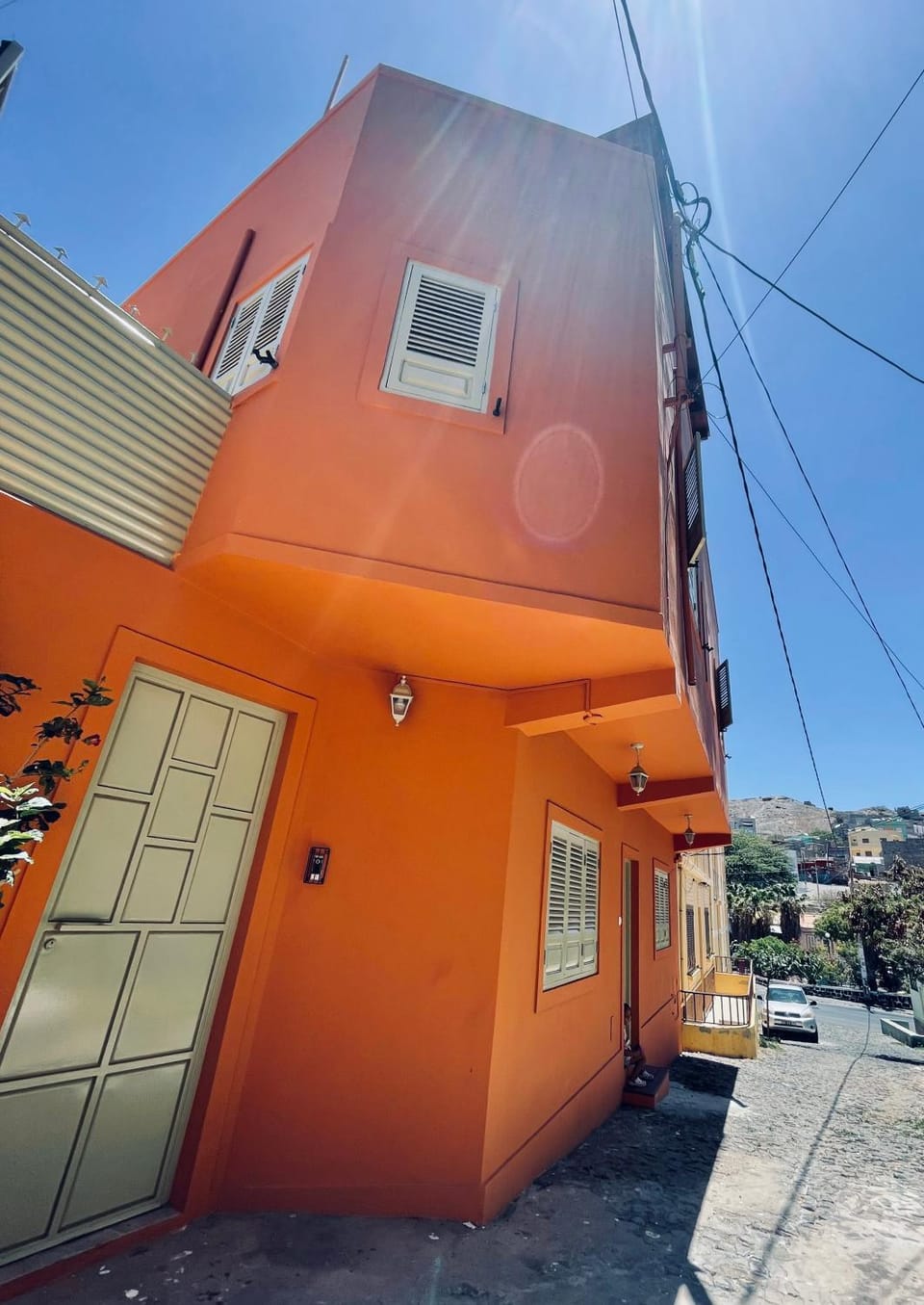 Facade/entrance