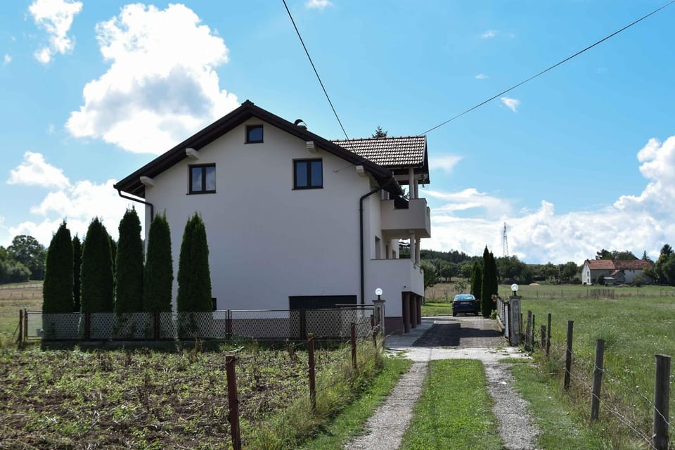 Property building, Facade/entrance
