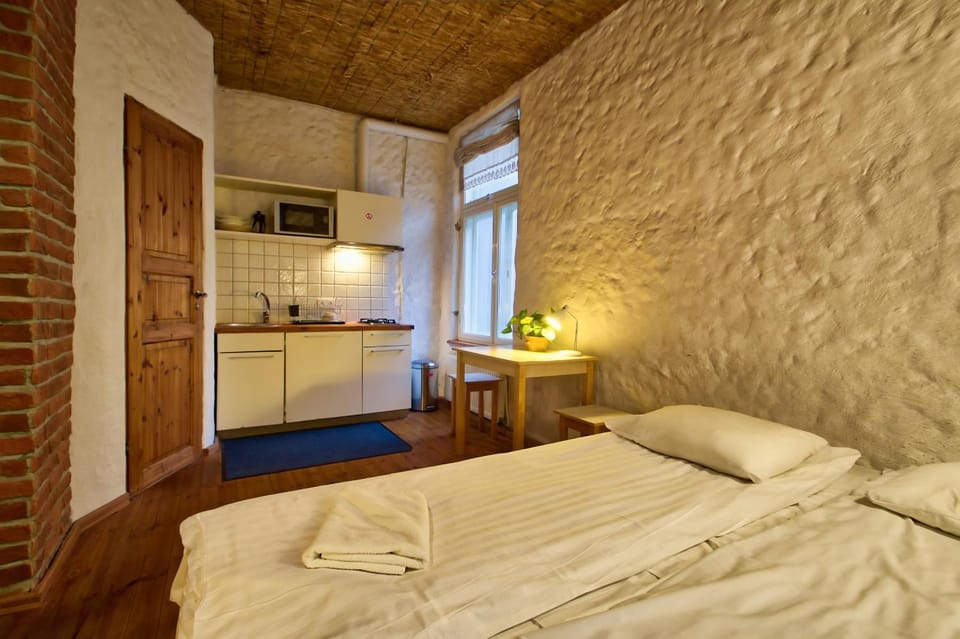 Bed, Kitchen or kitchenette