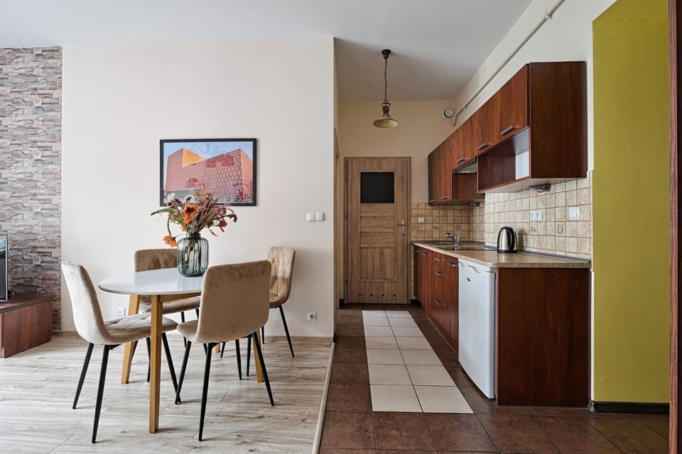 Kitchen or kitchenette, Living room, Dining area, stove