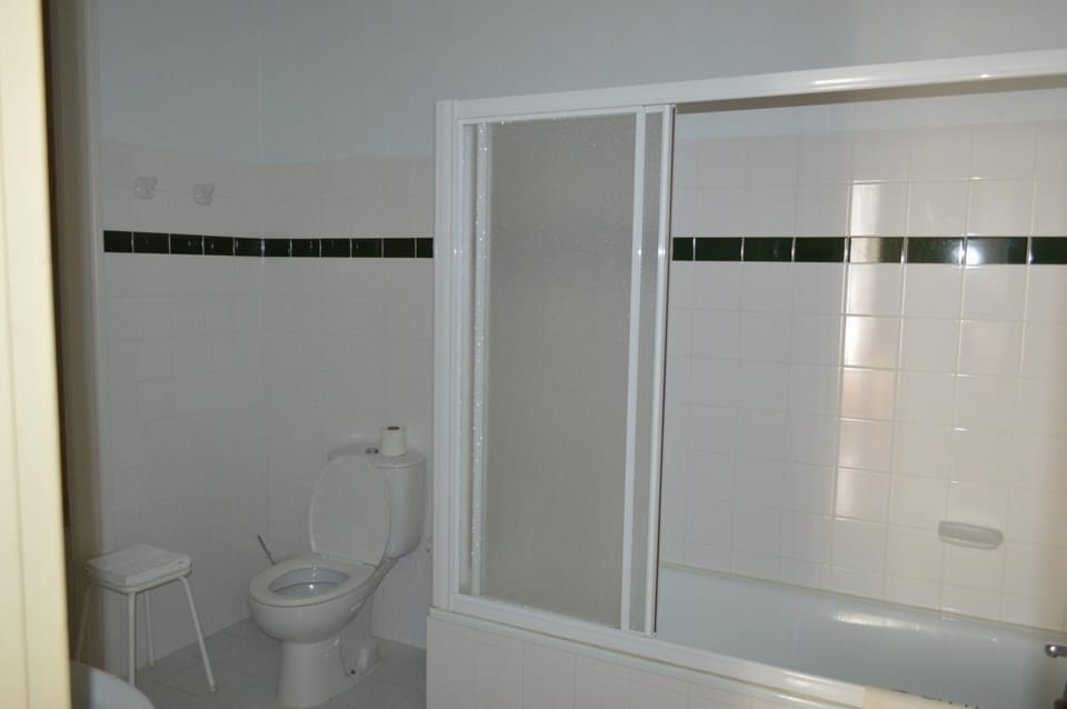 Bathroom, Decorative detail
