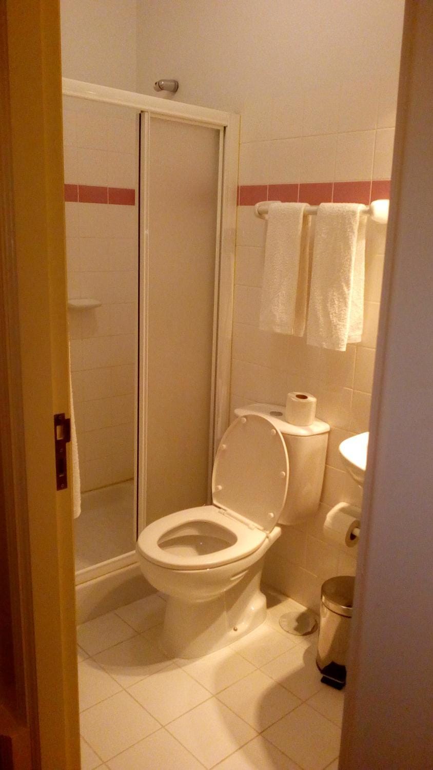 Bathroom, Decorative detail