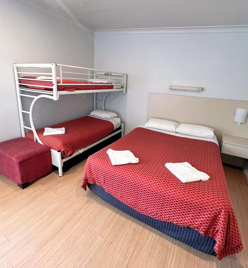 Bed, bunk bed
