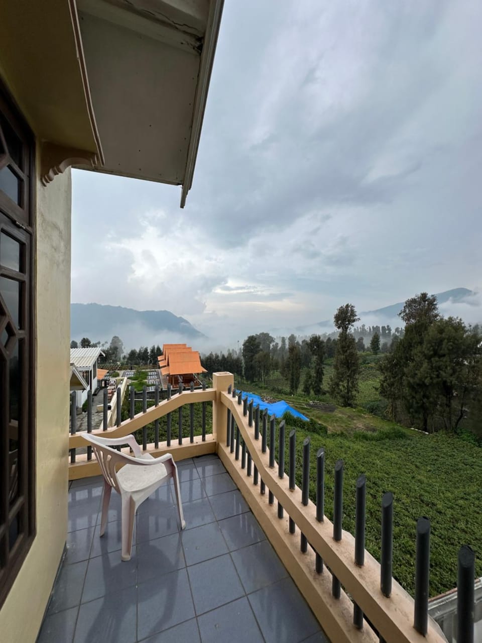 Property building, View (from property/room), Balcony/Terrace