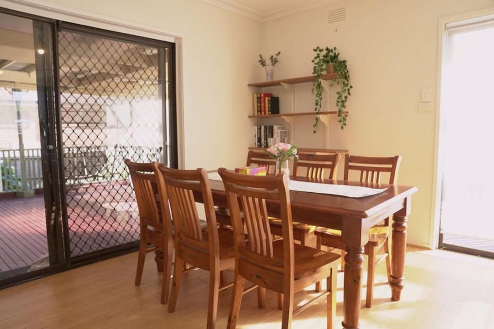 Family home in Prime location Melbourne House in Ferntree Gully
