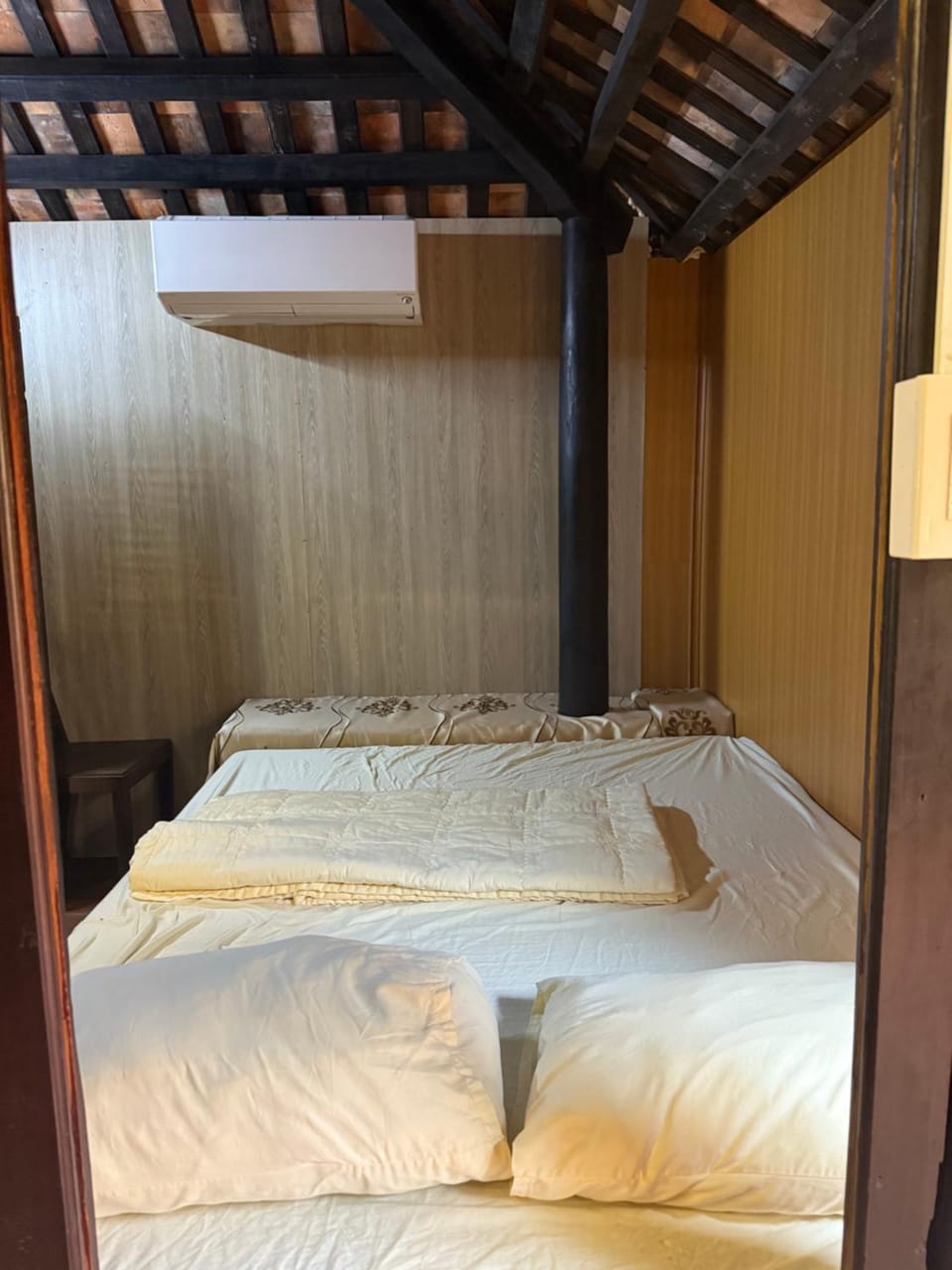 Hill Bungalow Hotel in Laos