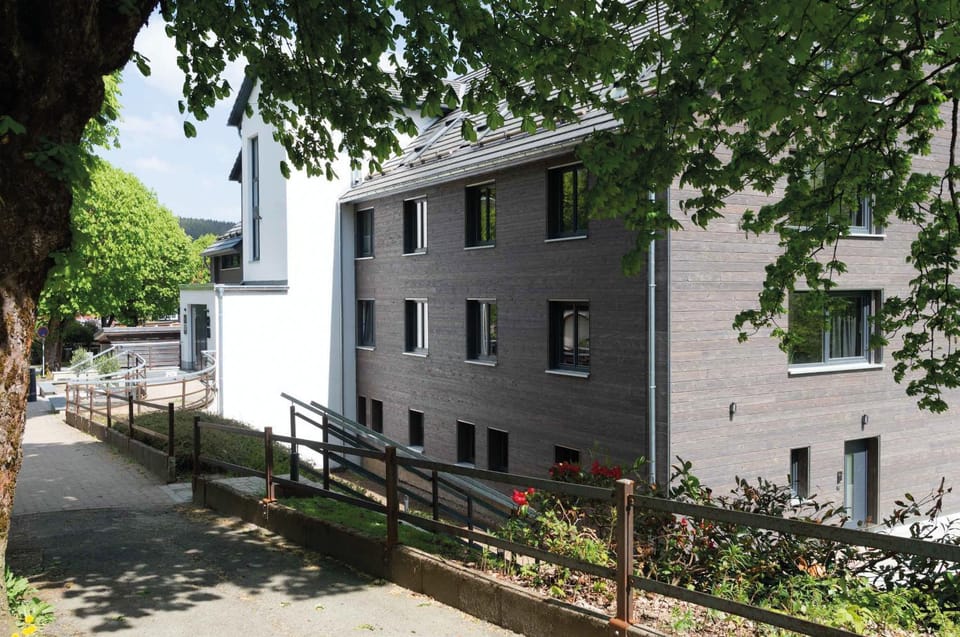 Property building, Summer, On site, Area and facilities