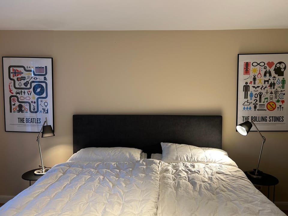 Bed, Decorative detail, Bedroom