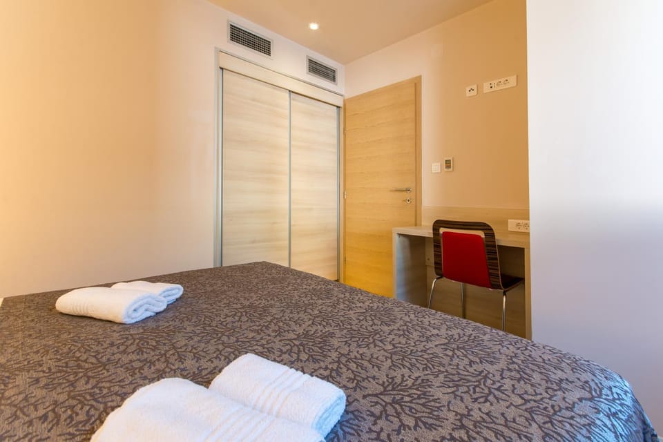 Bed, Bedroom, wardrobe