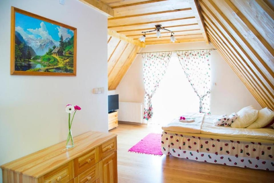 Bed, Other, Photo of the whole room