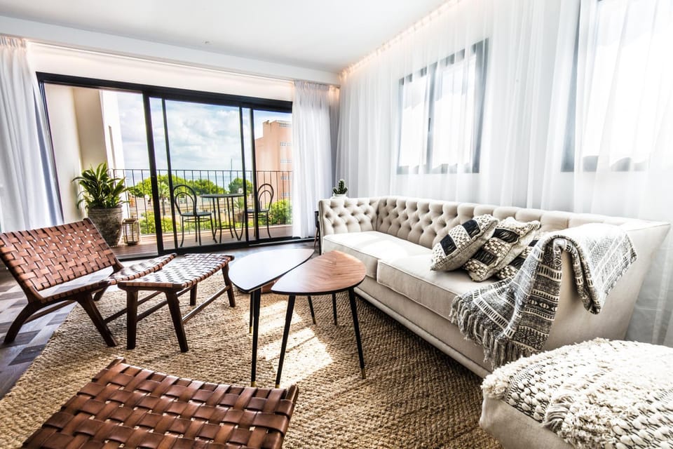 Balcony/Terrace, Living room