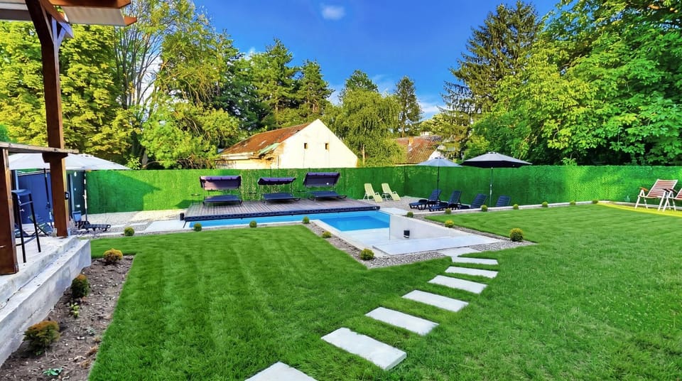 Garden, Swimming pool