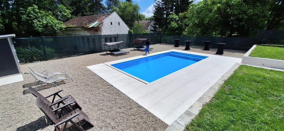 Garden, Pool view, Swimming pool, sunbed