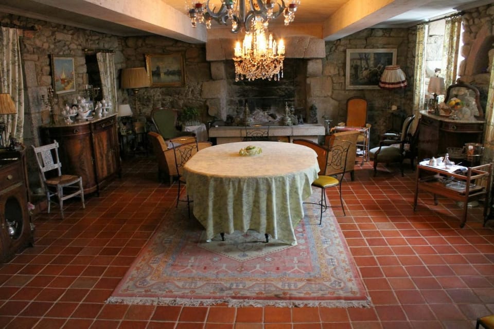 Dining area, Internal: Not applicable to any particular room