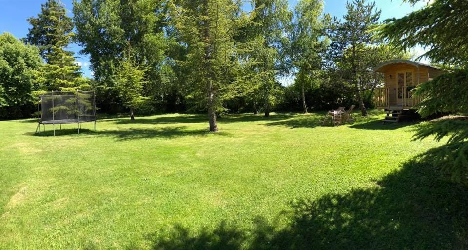 les roulottes de dilou Cerise Campground/ 
RV Resort in Nouvelle-Aquitaine