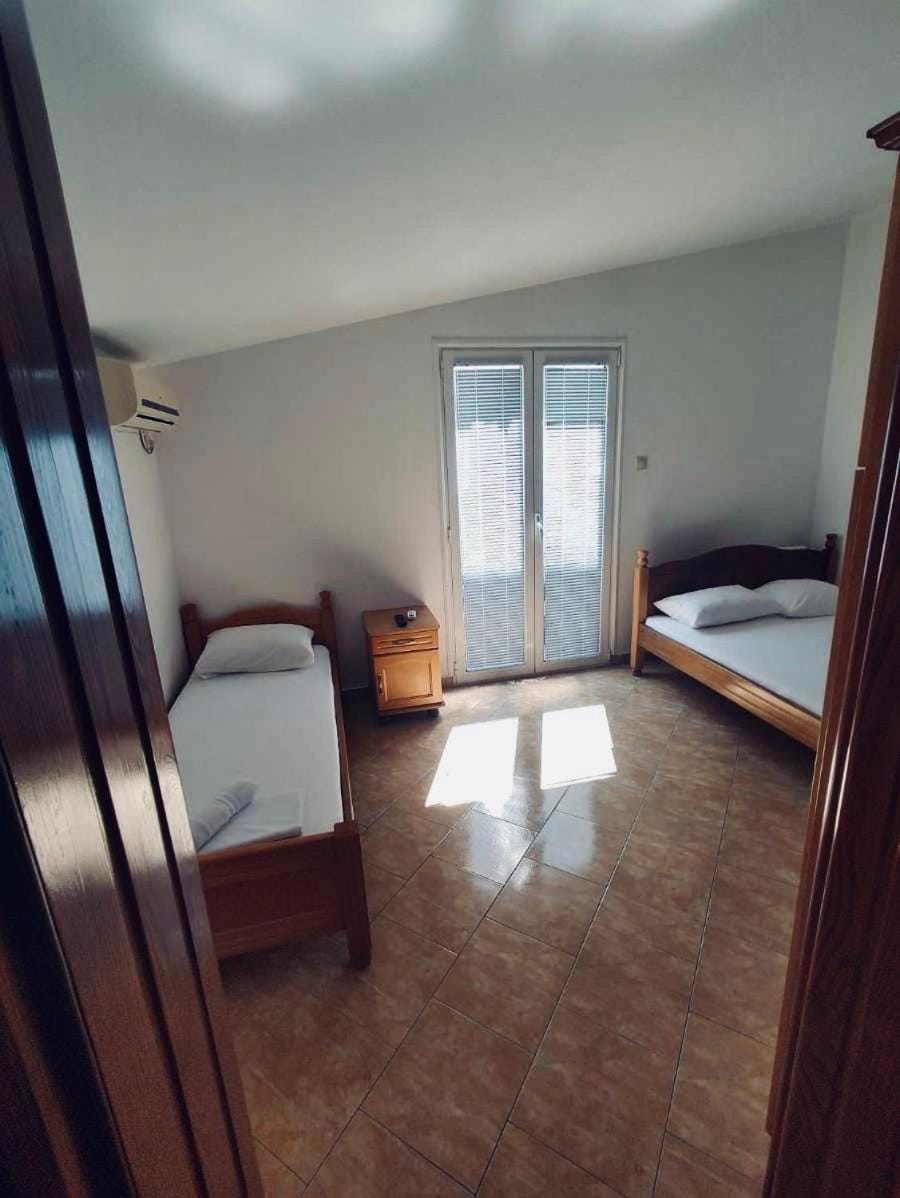 Apartmani DAR DJUROVIC Apartment in Ulcinj Municipality