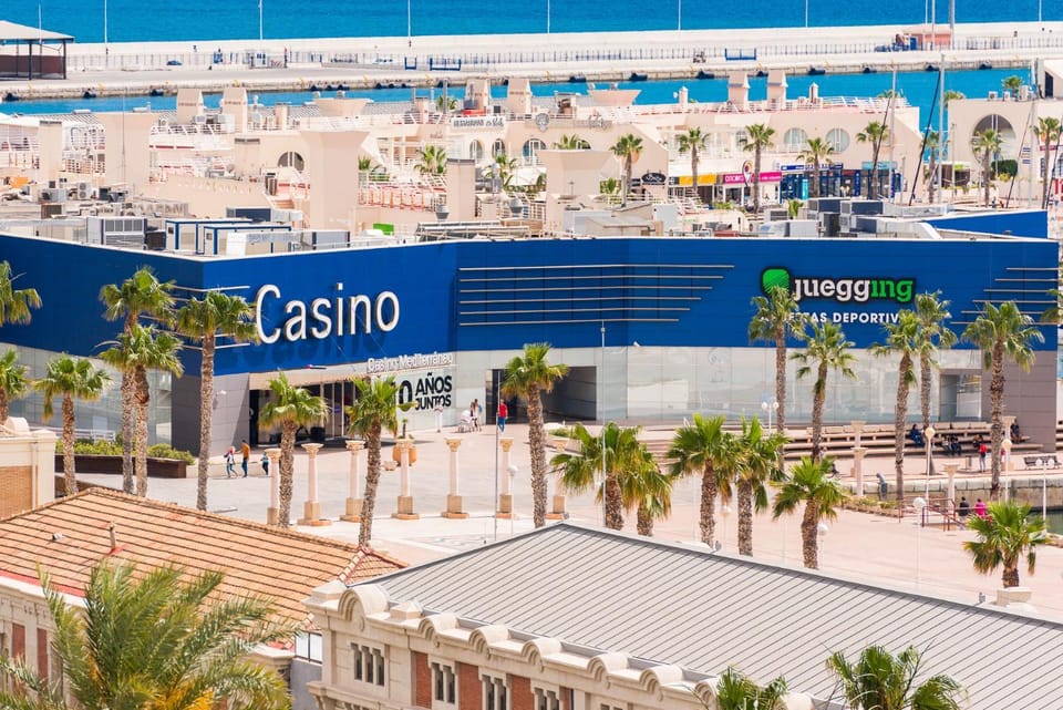 Nearby landmark, Off site, Neighbourhood, Casino, View (from property/room), City view, Street view