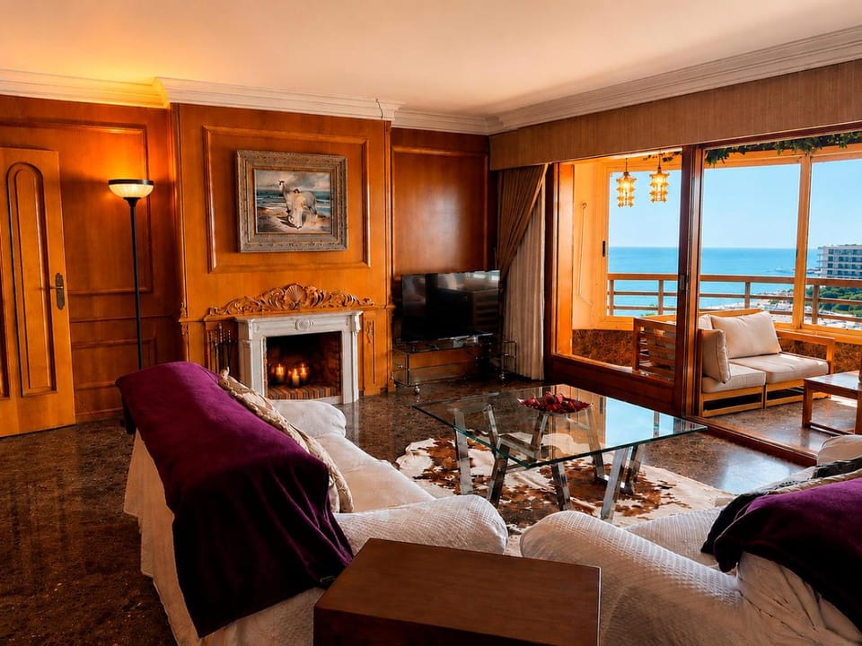 Living room, Lounge or bar, Dining area, fireplace, fireplace