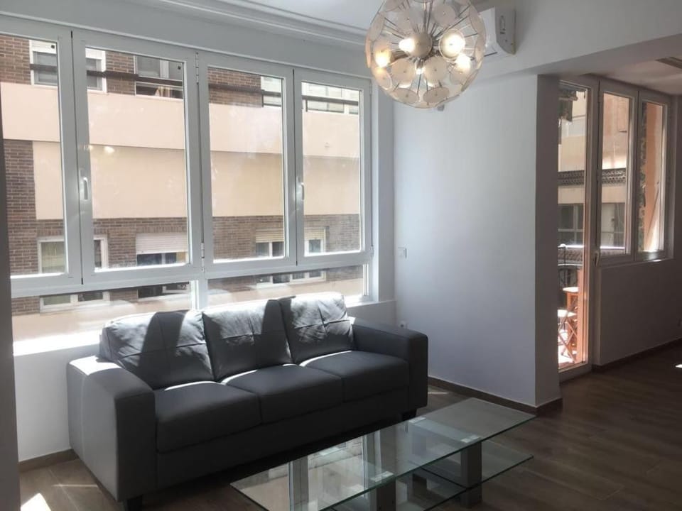 Living room, Dining area, air conditioner