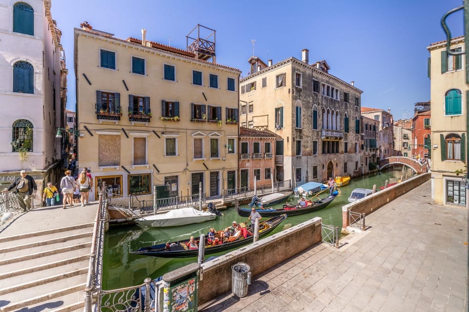Palazzo San Firmino residenza storica all Suite Canal View Bed and Breakfast in San Marco