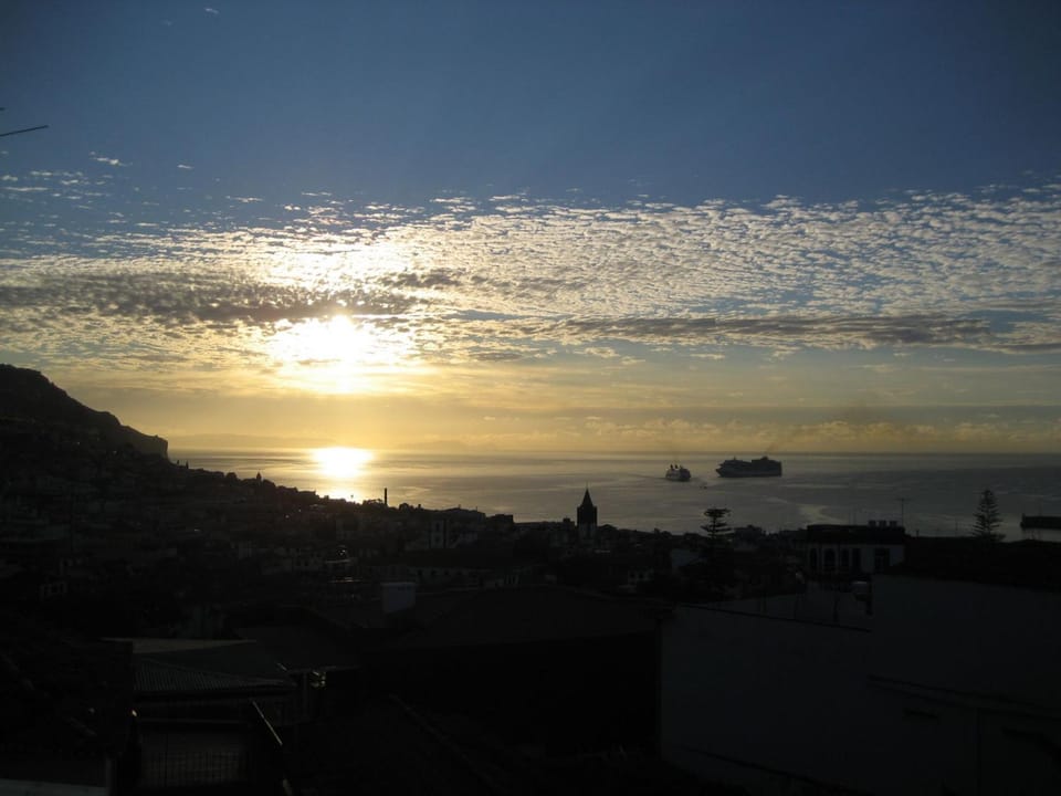 City view, Sea view, Sunrise