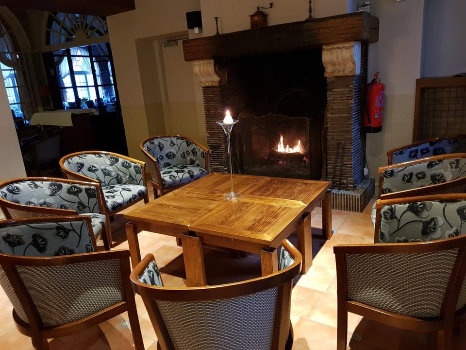 Lounge or bar