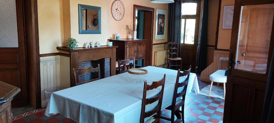 LOGIS - Château de la Motte - Hôtel & Restaurant Hotel in Hauts-de-France