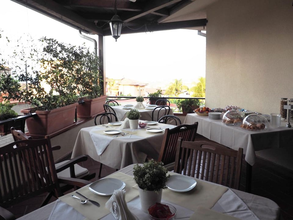 Balcony/Terrace, Food and drinks, Sea view