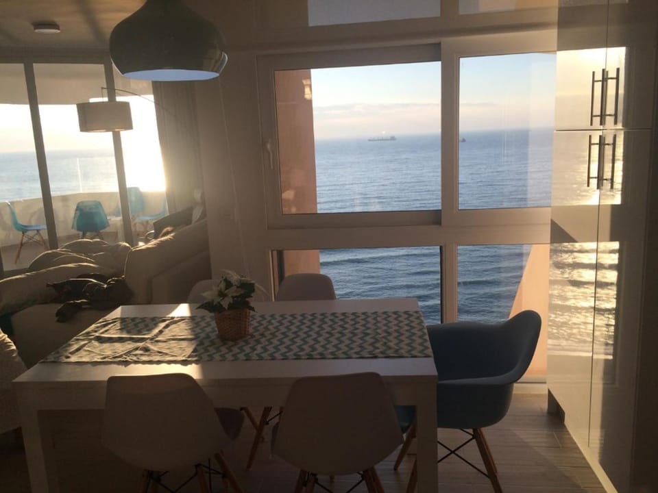 Seafront La Malagueta I Apartment in Malaga