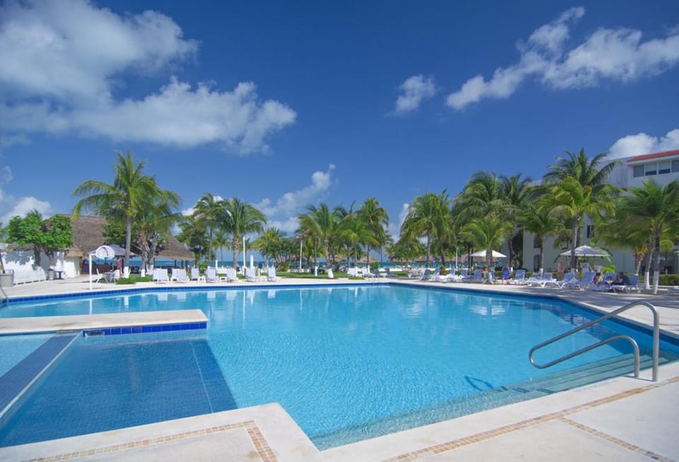 On site, Swimming pool