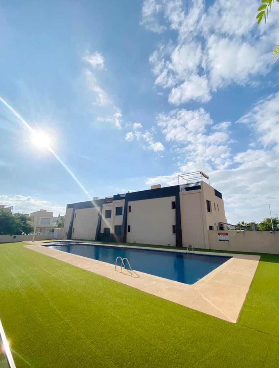 Day, Swimming pool