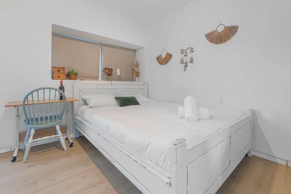 Sunshine Suite Boutique Only 5 Min Walk To The Beach - By SEAELO EILAT Apartment in Eilat