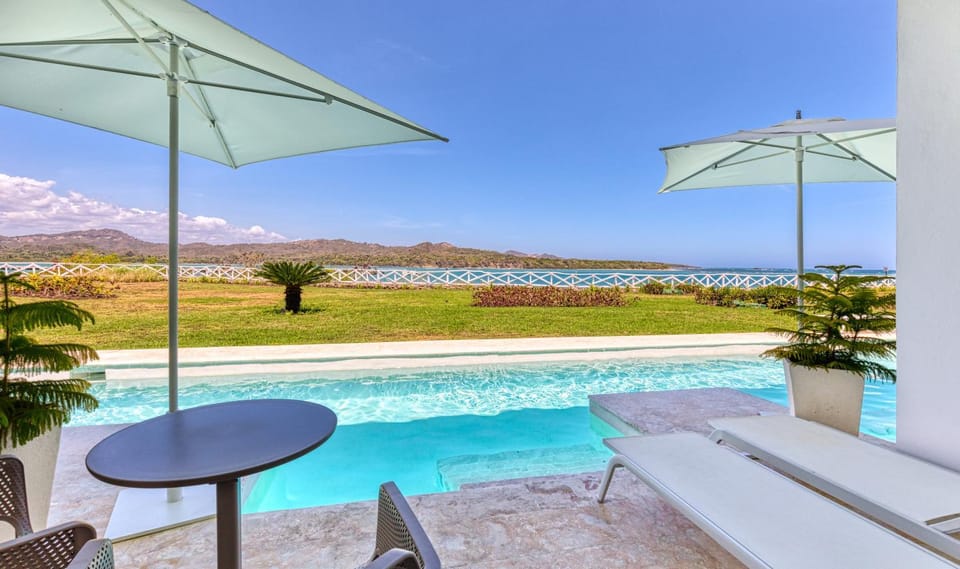 Garden, View (from property/room), Balcony/Terrace, Pool view, Sea view, Swimming pool, sunbed