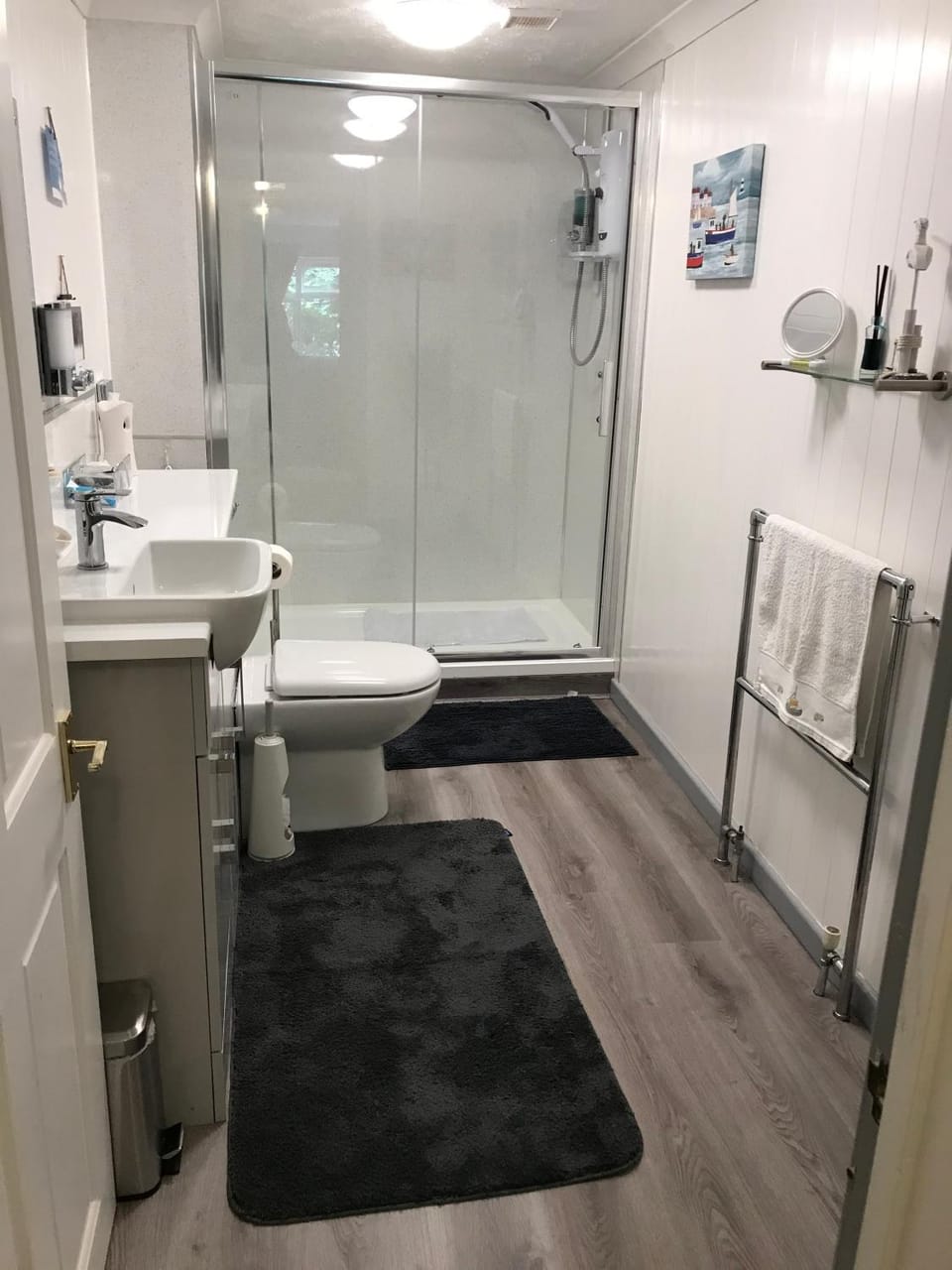 Shower, Toilet, Bathroom