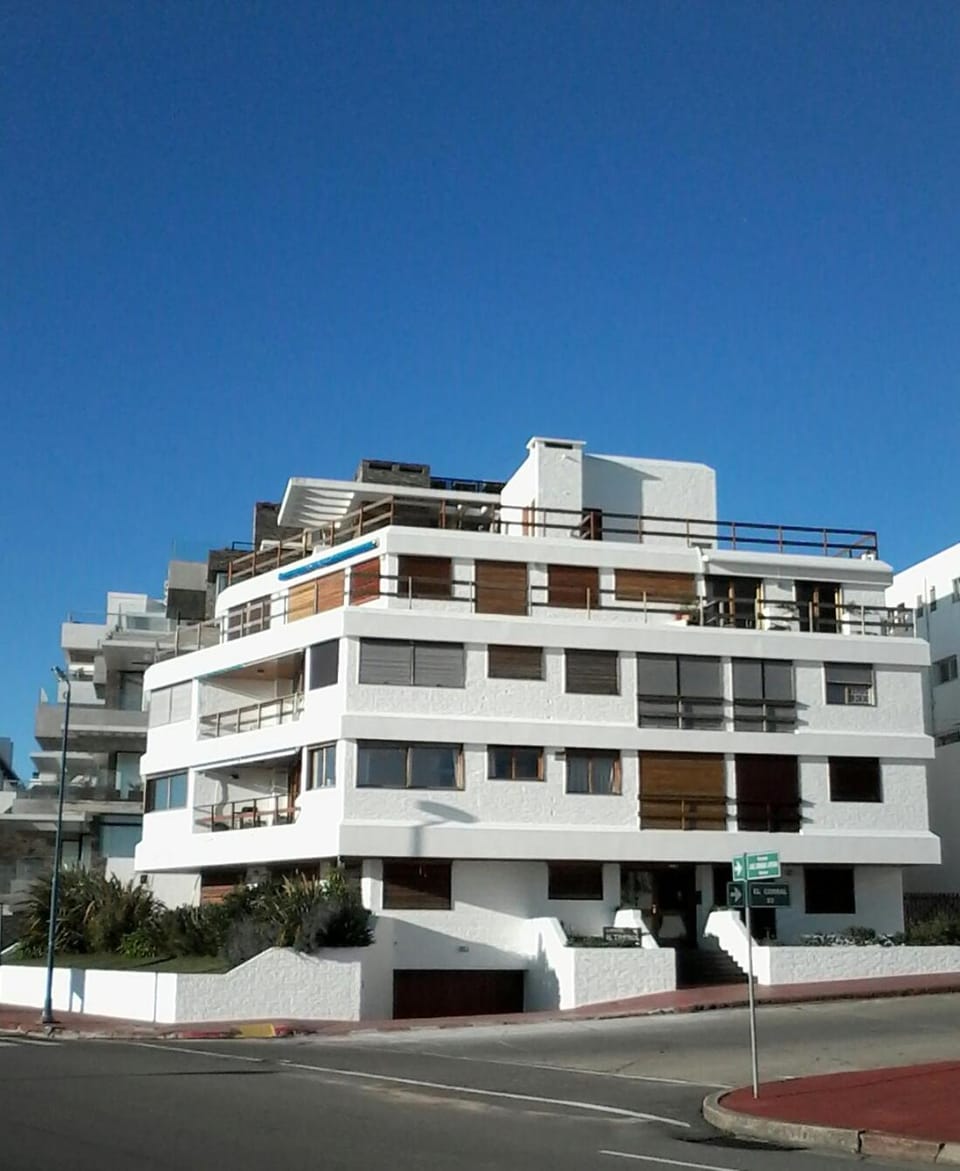 Facade/entrance, On site, Sea view