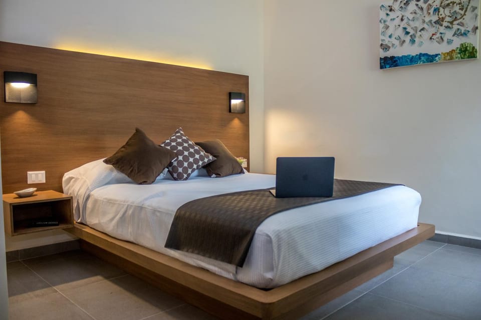 Bed, Bathroom, Photo of the whole room, Bedroom