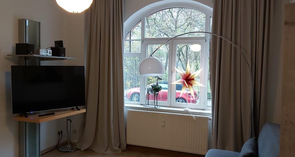 TV and multimedia, Photo of the whole room
