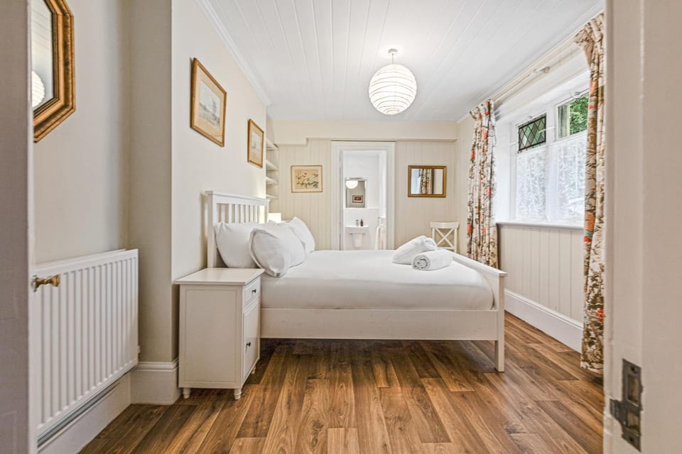 Water's Edge Apartment in Henley-on-Thames