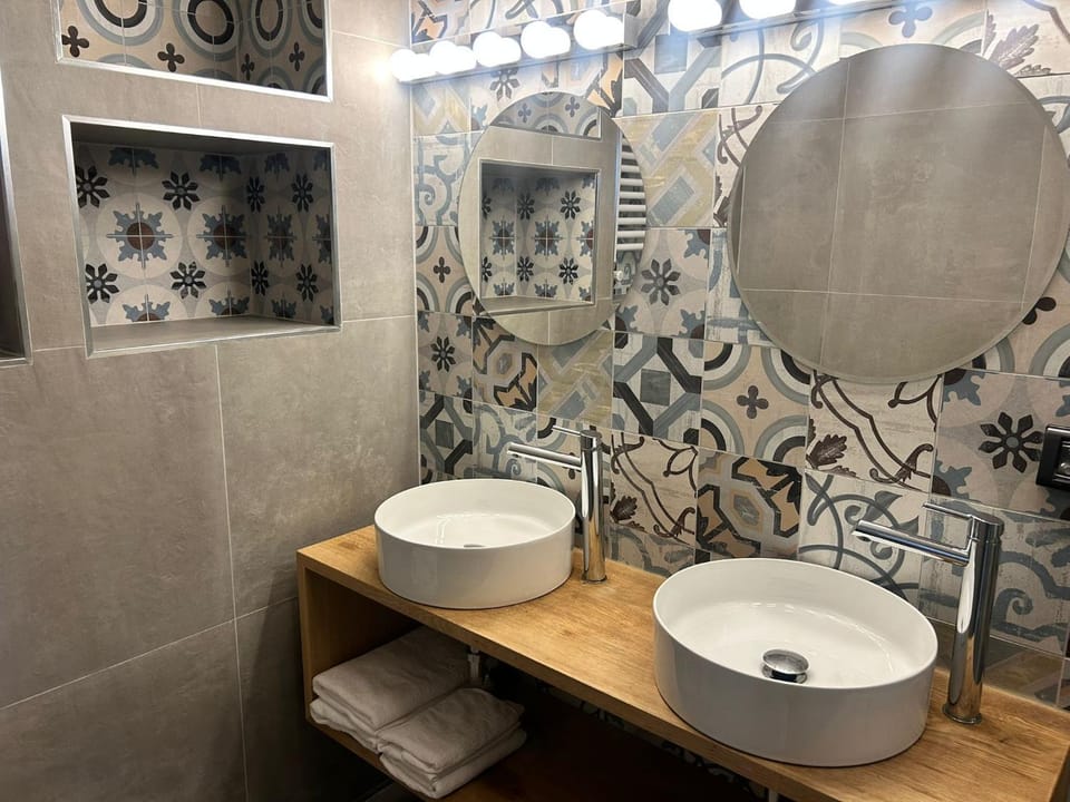 Casa ViniToscani Bed and Breakfast in Canton of Vaud