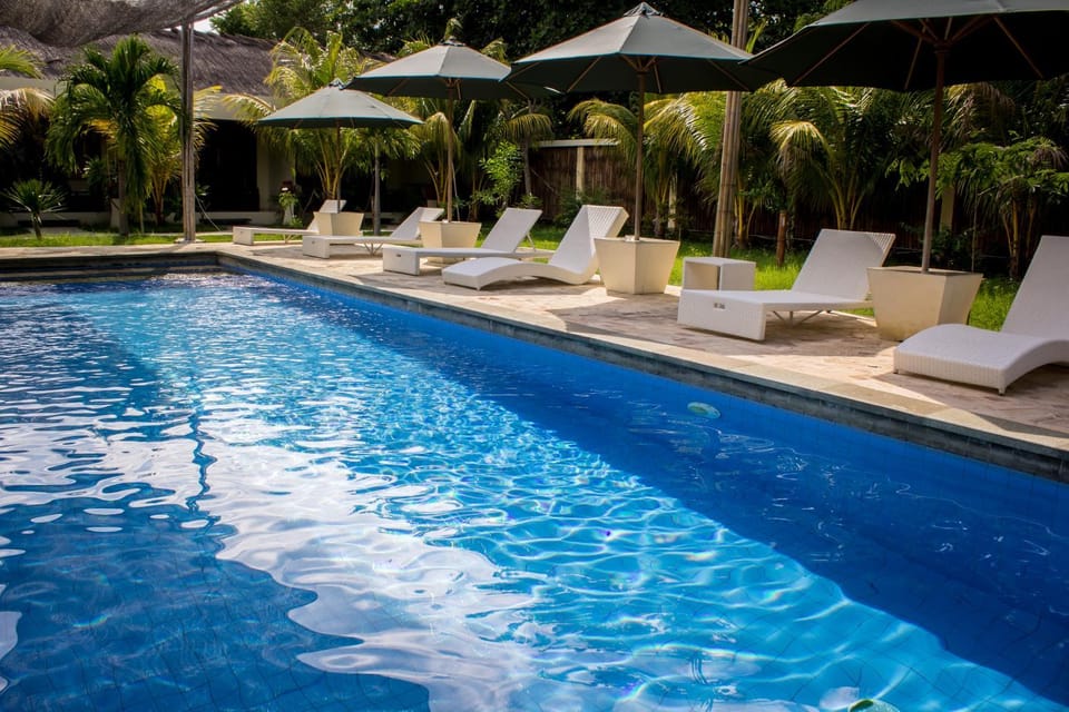 Swimming pool