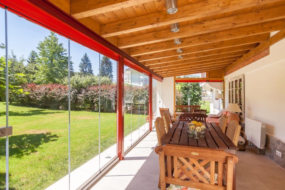 Day, View (from property/room), Living room, Seating area, Dining area, Garden view