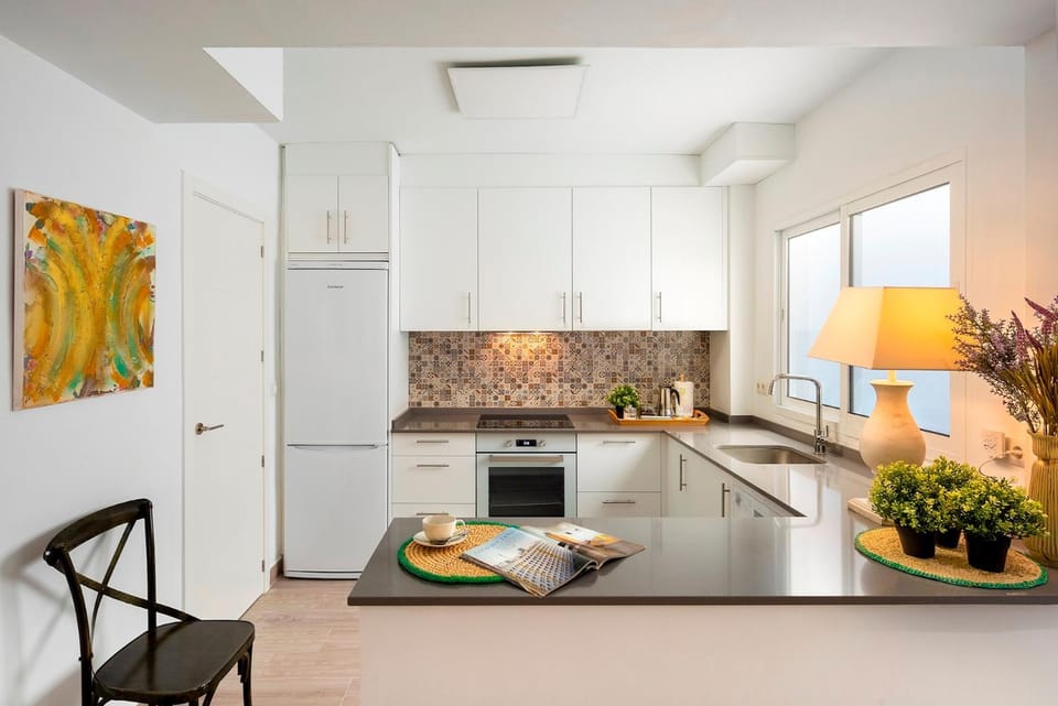 Coffee/tea facilities, Kitchen or kitchenette, Food and drinks, Other, Food, oven, stove, toaster