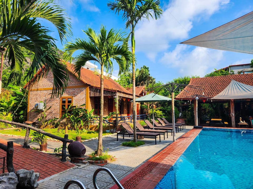 Property building, Pool view, Swimming pool