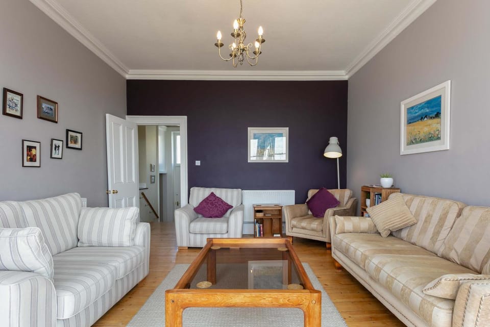 Sea Breeze - Donnini Apartments House in Ayr