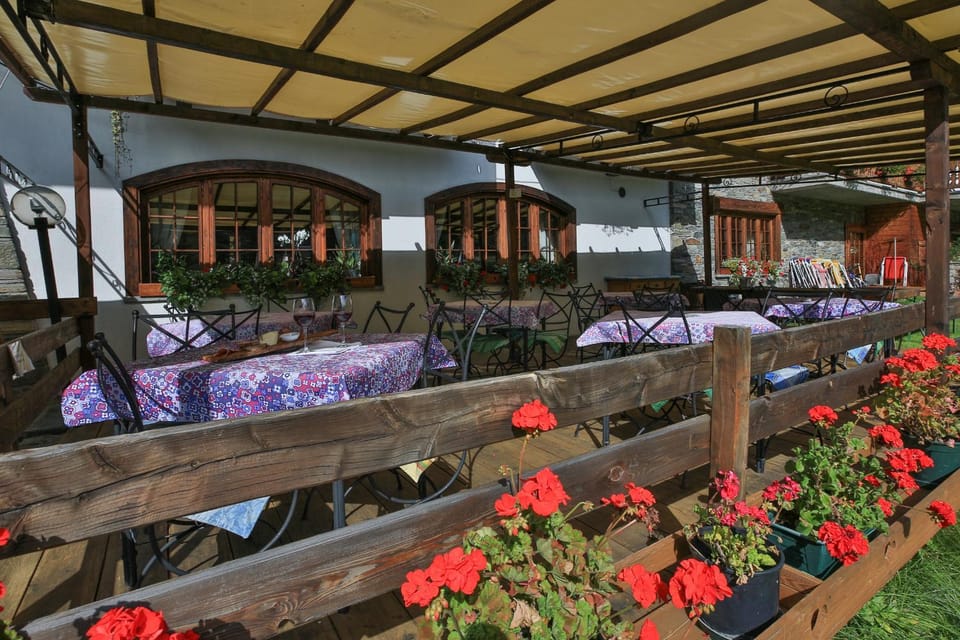 Restaurant/places to eat, Decorative detail
