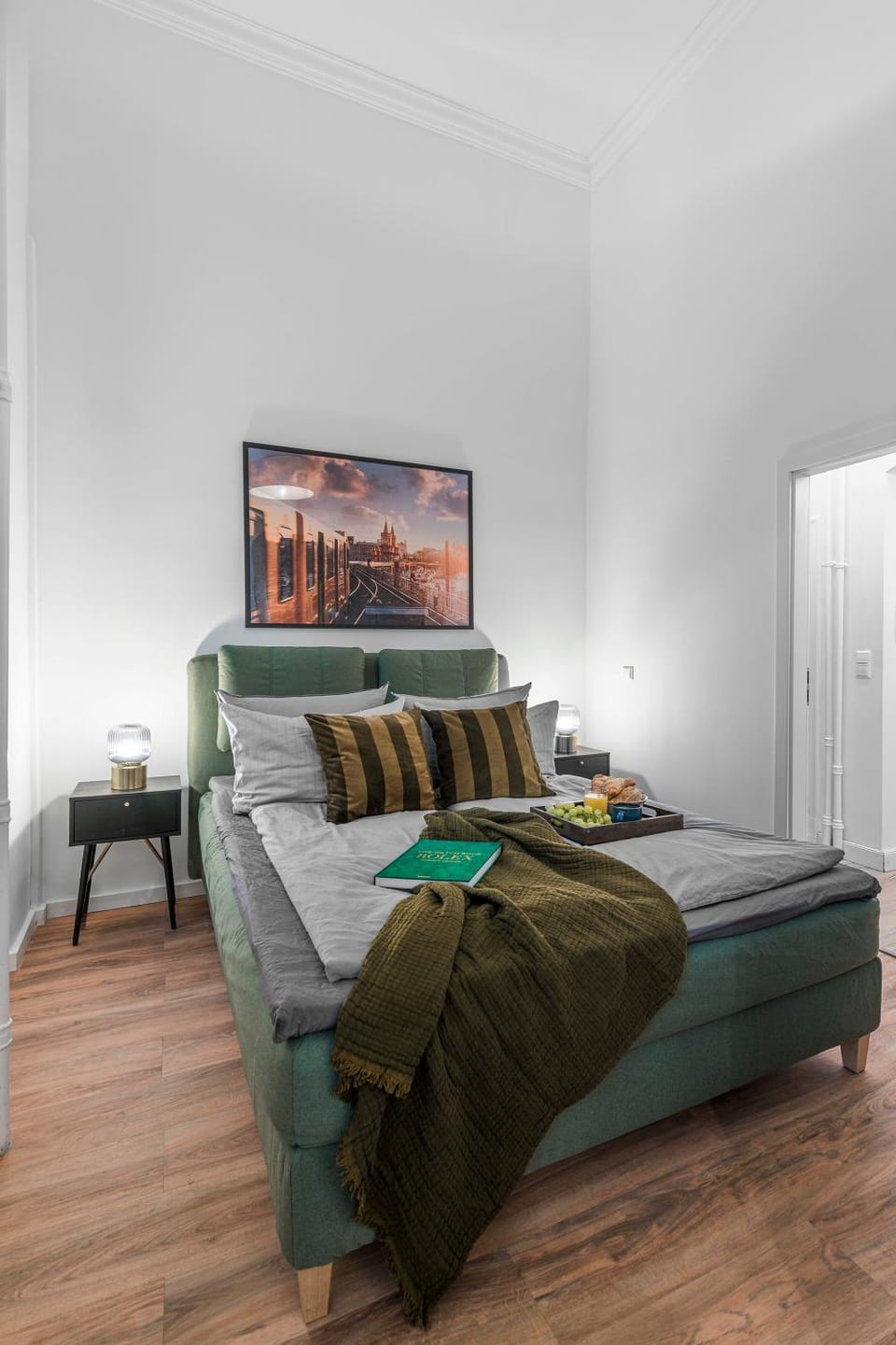 The Düsseldorfer, 1 BR, 1 living room, group & family friendly, ideal for 2 - 4 Guests Apartment in Berlin