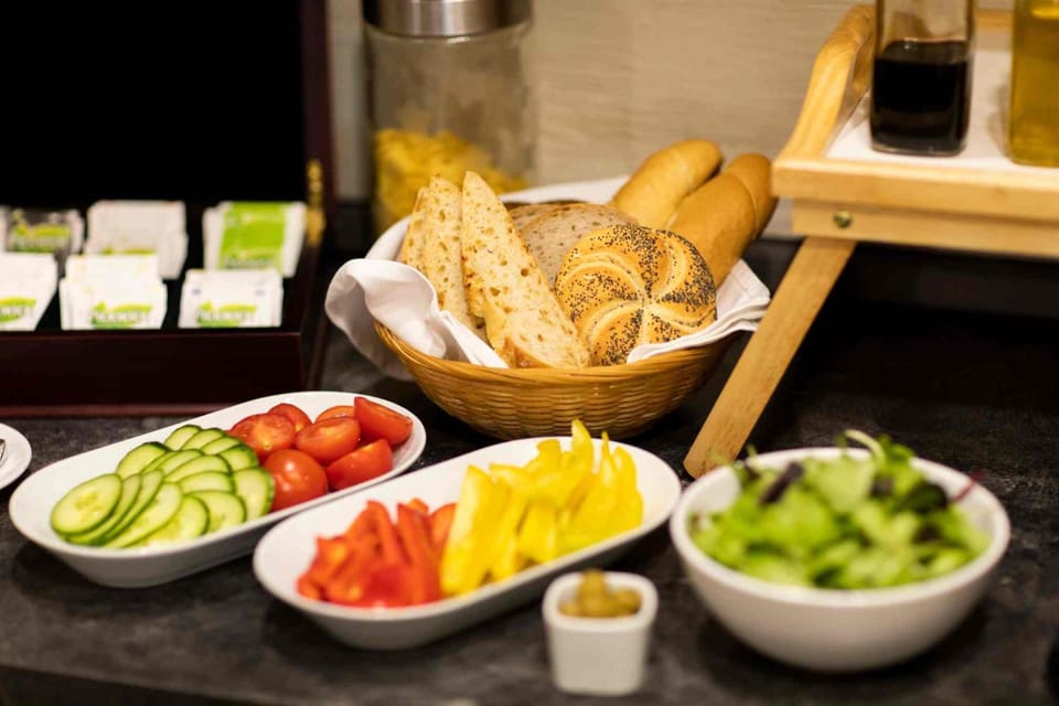 Breakfast, Continental breakfast, Buffet breakfast