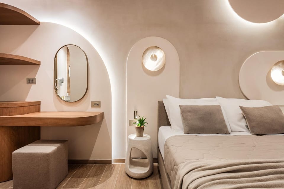 Bed, Decorative detail, Bedroom, wardrobe